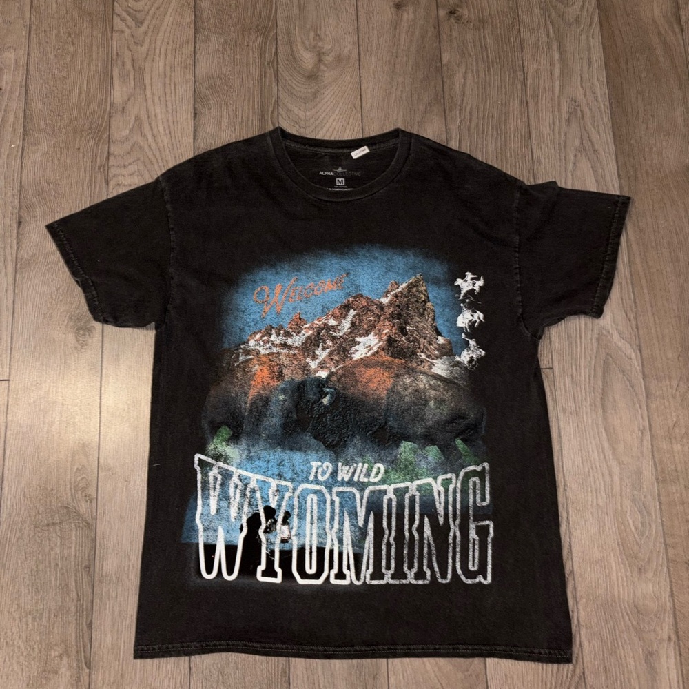 Black Wyoming Graphic T-Shirt